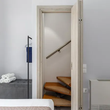 Renaissance Experience Village * Vergia