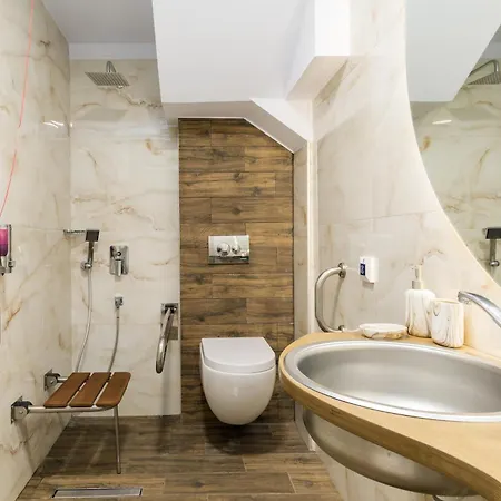 Renaissance Experience Village Vergia