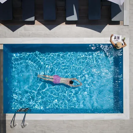 Renaissance Experience Village * Vergia