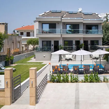 Villa Renaissance Experience Village